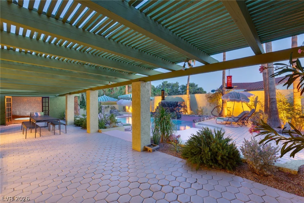 7355 Edna, Las Vegas, NV 89117