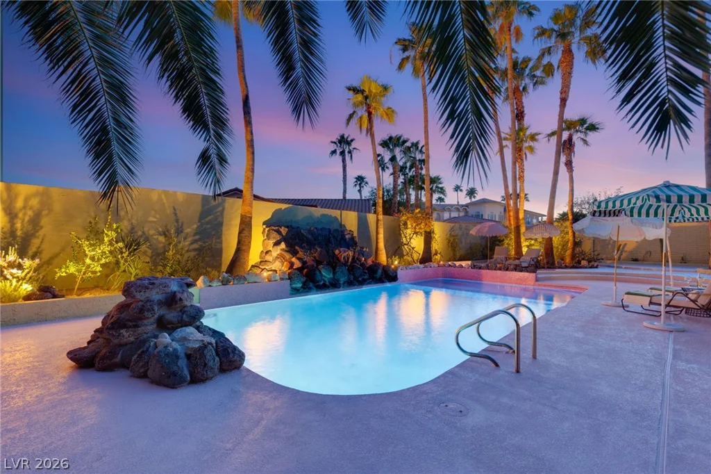 7355 Edna, Las Vegas, NV 89117