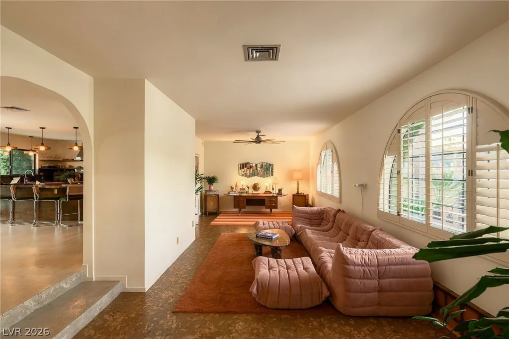 7355 Edna, Las Vegas, NV 89117