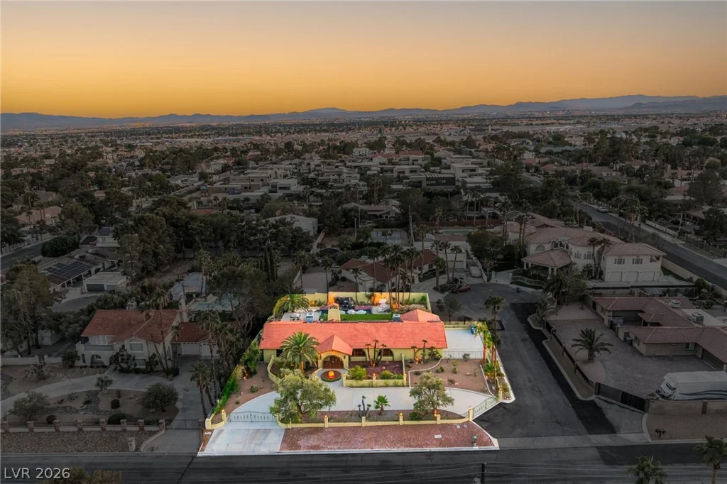 7355 Edna, Las Vegas, NV 89117
