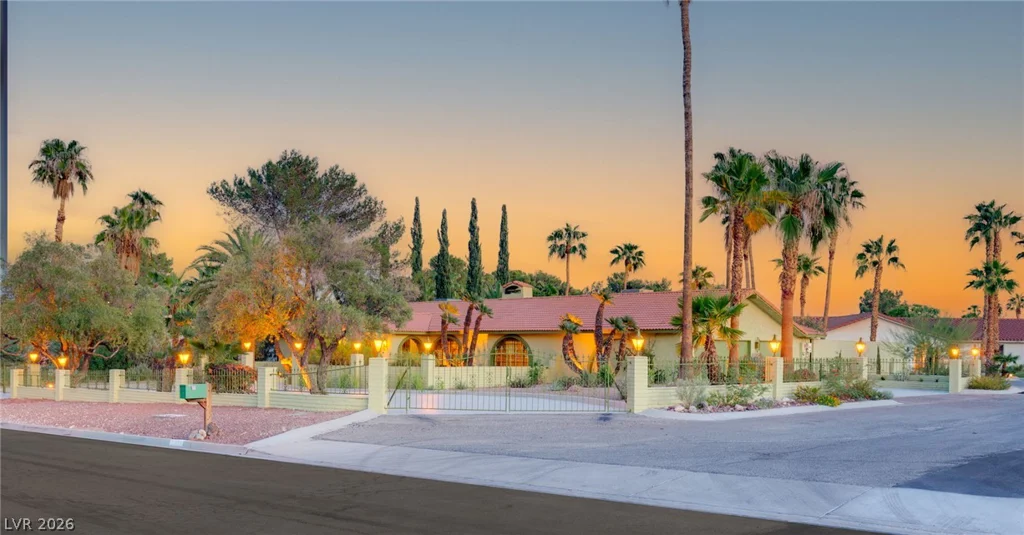 7355 Edna, Las Vegas, NV 89117