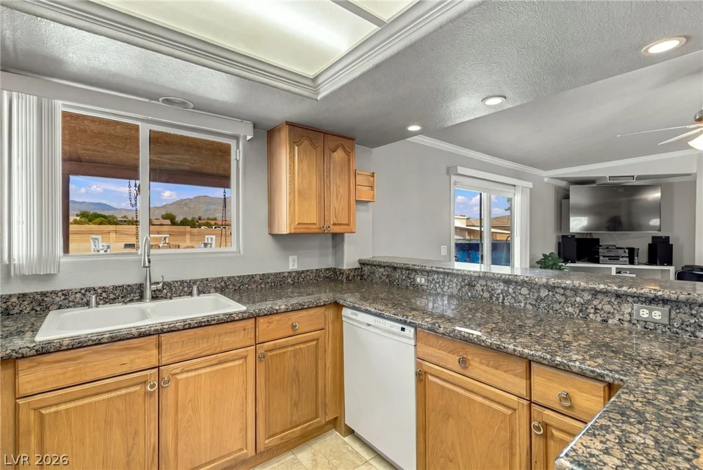 6560 Whispering Sands, Las Vegas, NV 89131