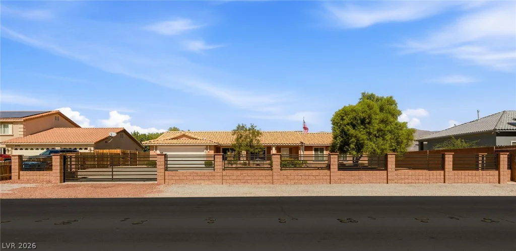 6560 Whispering Sands, Las Vegas, NV 89131