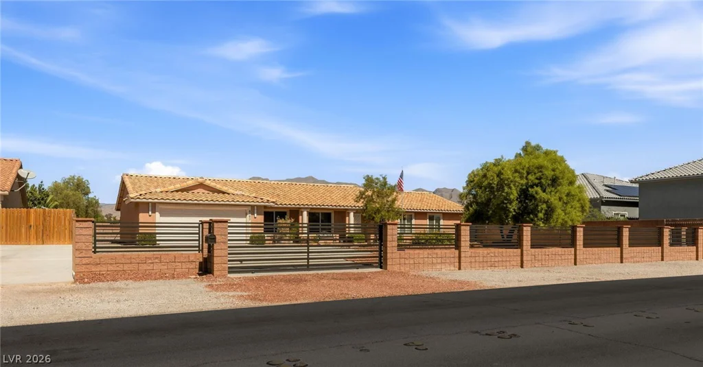 6560 Whispering Sands, Las Vegas, NV 89131