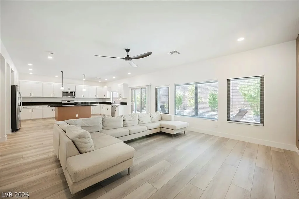 8683 Black Cordon, Las Vegas, NV 89139