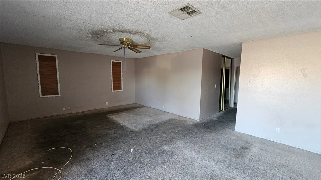 6777 Ledgewood, Las Vegas, NV 89103