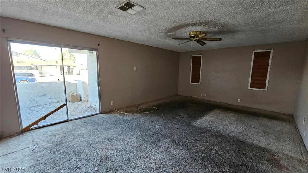 6777 Ledgewood, Las Vegas, NV 89103