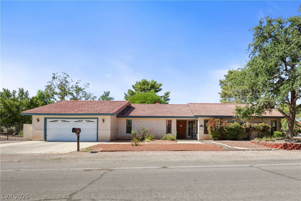 5601 Paseo Recallo, Las Vegas, NV 89108