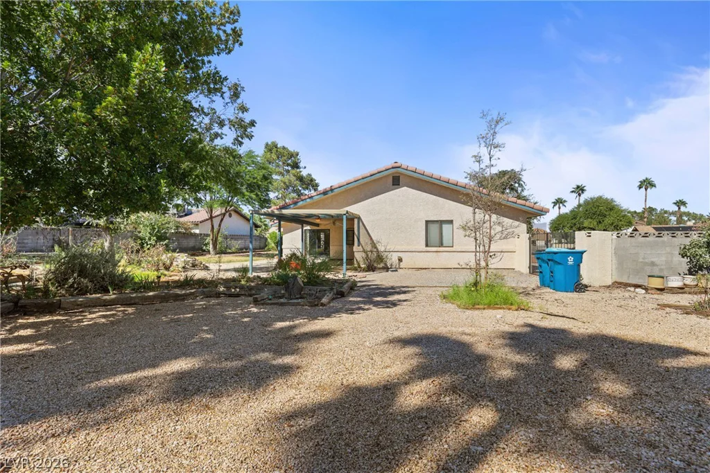 5601 Paseo Recallo, Las Vegas, NV 89108