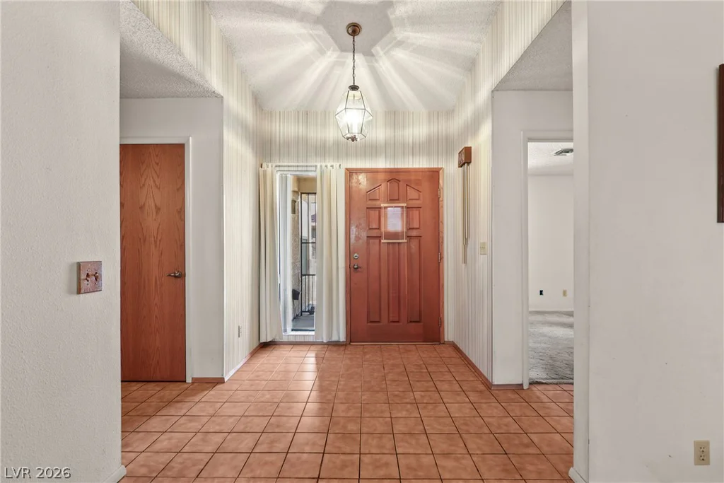 5601 Paseo Recallo, Las Vegas, NV 89108