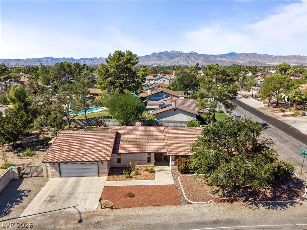 5601 Paseo Recallo, Las Vegas, NV 89108