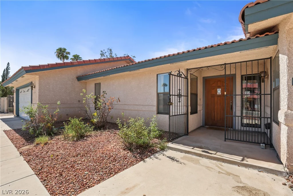 5601 Paseo Recallo, Las Vegas, NV 89108