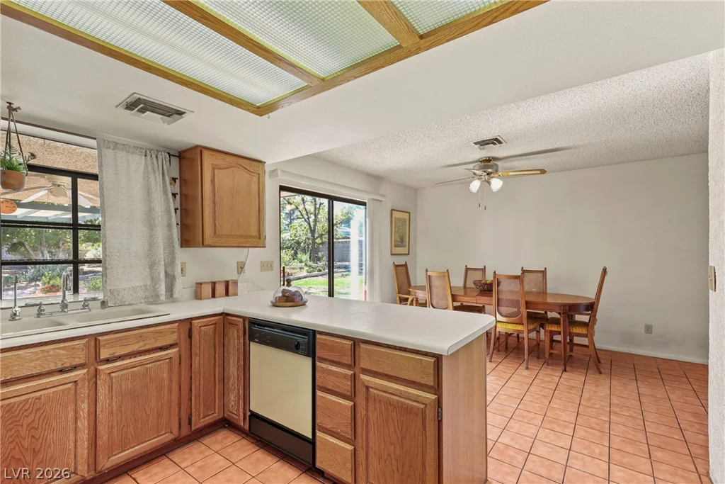 5601 Paseo Recallo, Las Vegas, NV 89108
