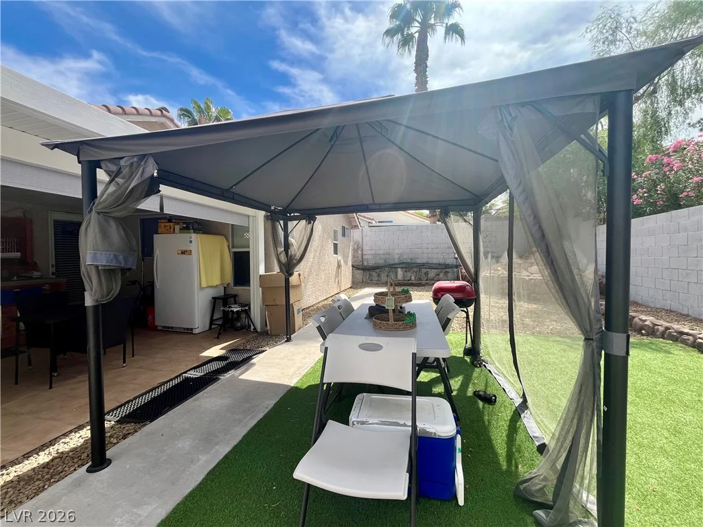 15 Rue des Champs, Henderson, NV 89074