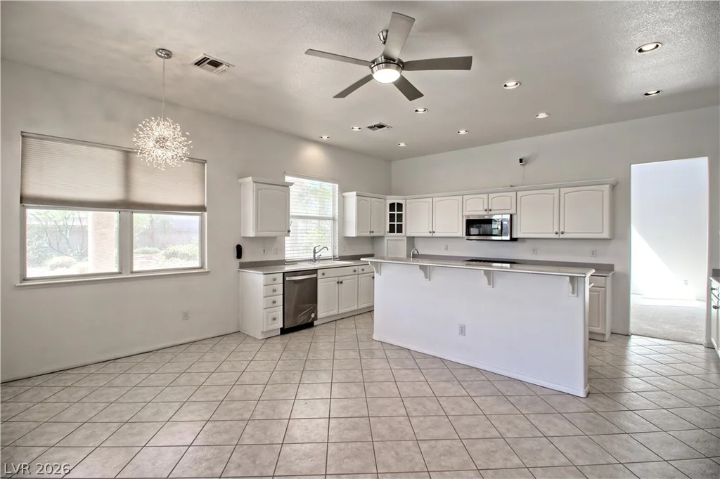 8535 Belcastro, Las Vegas, NV 89113