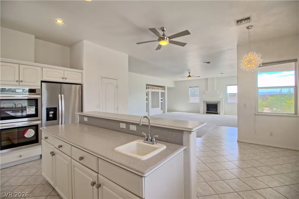 8535 Belcastro, Las Vegas, NV 89113