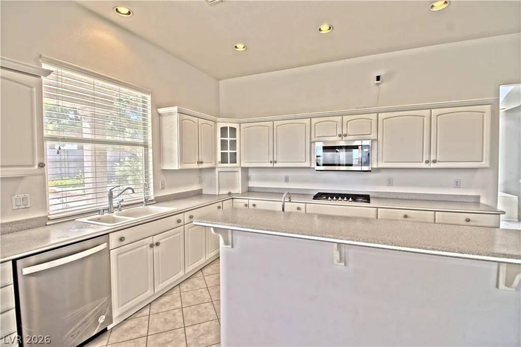 8535 Belcastro, Las Vegas, NV 89113