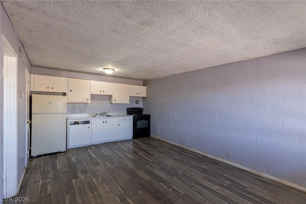 3718 Hazelwood, Las Vegas, NV 89119