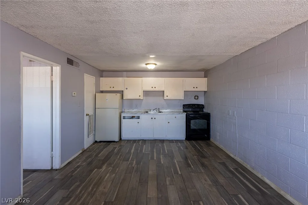 3718 Hazelwood, Las Vegas, NV 89119