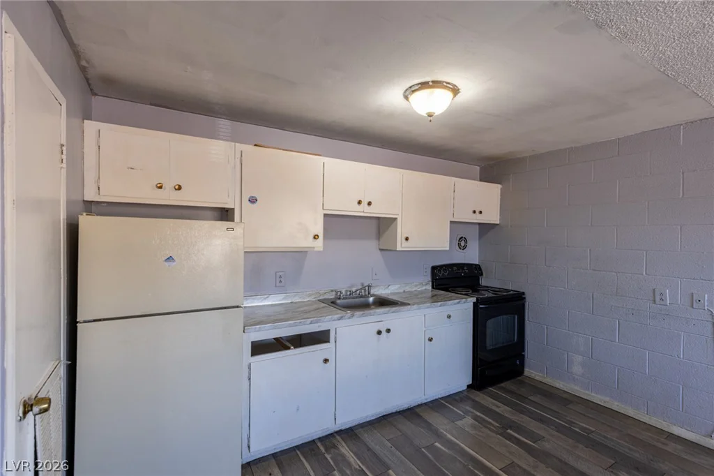 3718 Hazelwood, Las Vegas, NV 89119