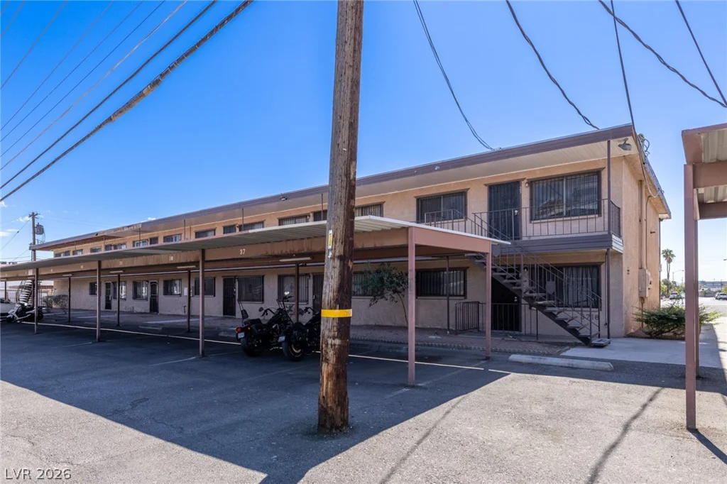 3718 Hazelwood, Las Vegas, NV 89119