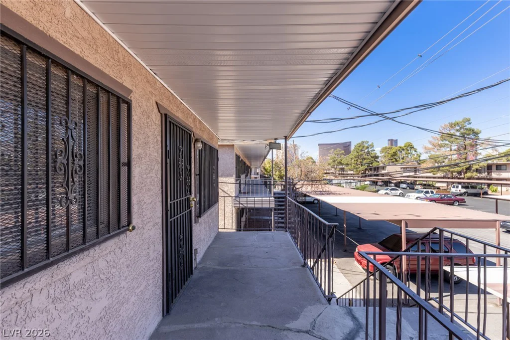 3718 Hazelwood, Las Vegas, NV 89119