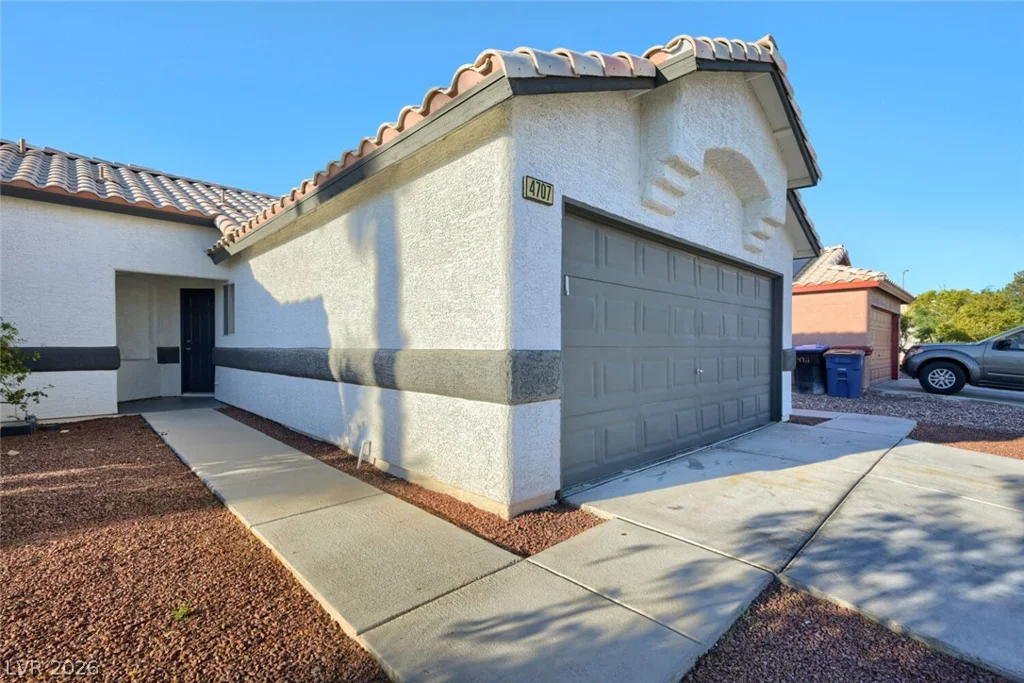 4707 Checker, North Las Vegas, NV 89031