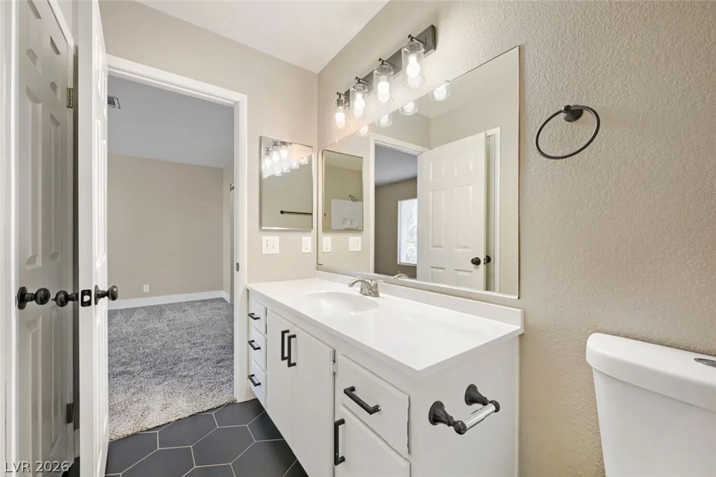 4707 Checker, North Las Vegas, NV 89031