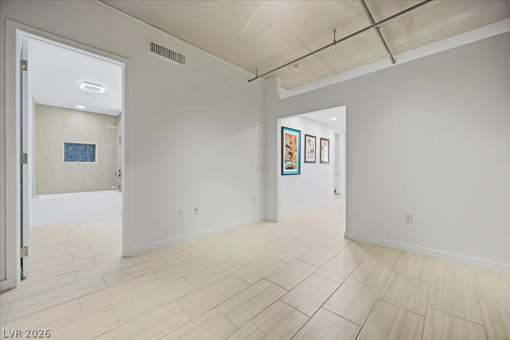 353 Bonneville, Las Vegas, NV 89101