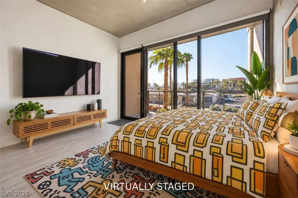 353 Bonneville, Las Vegas, NV 89101