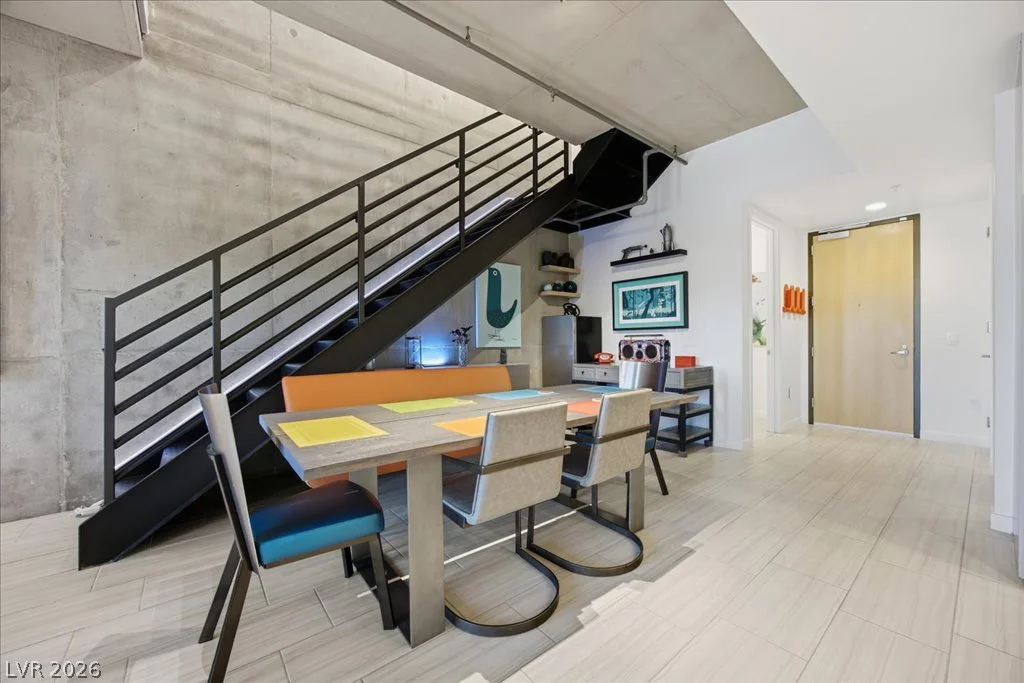 353 Bonneville, Las Vegas, NV 89101