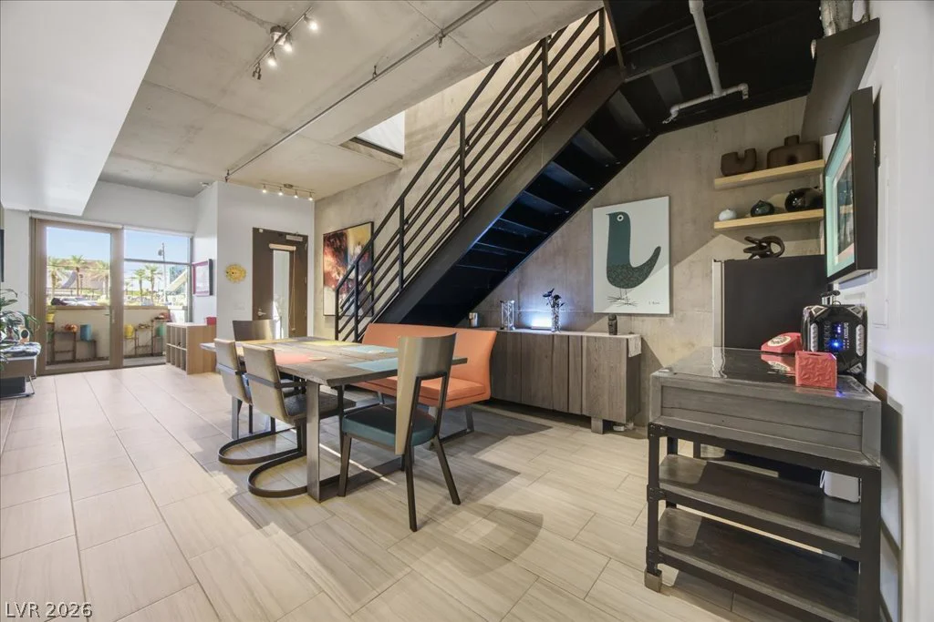 353 Bonneville, Las Vegas, NV 89101