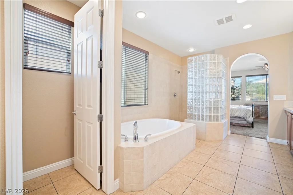 926 Loma Bonita, Las Vegas, NV 89138