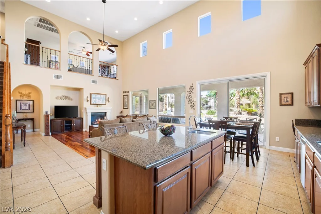 926 Loma Bonita, Las Vegas, NV 89138
