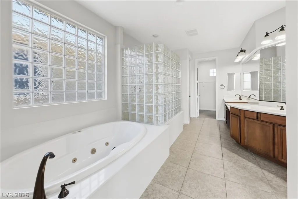 8583 Benidorm, Las Vegas, NV 89178