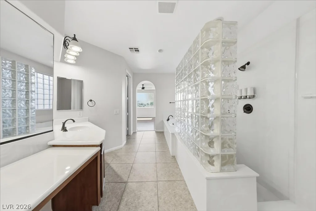 8583 Benidorm, Las Vegas, NV 89178