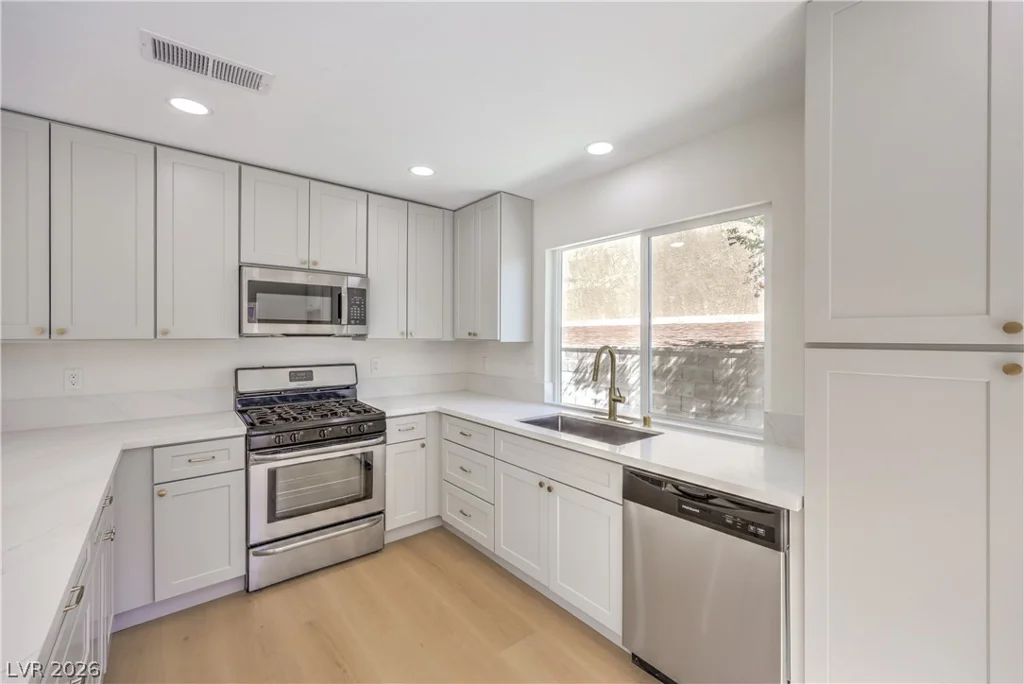 3939 Cedaredge, Las Vegas, NV 89120