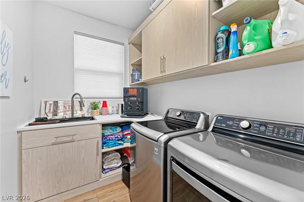 636 Suncrest Peak, Henderson, NV 89011