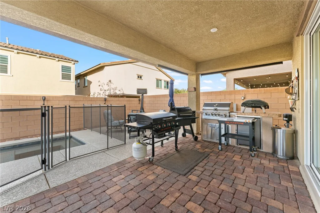 636 Suncrest Peak, Henderson, NV 89011