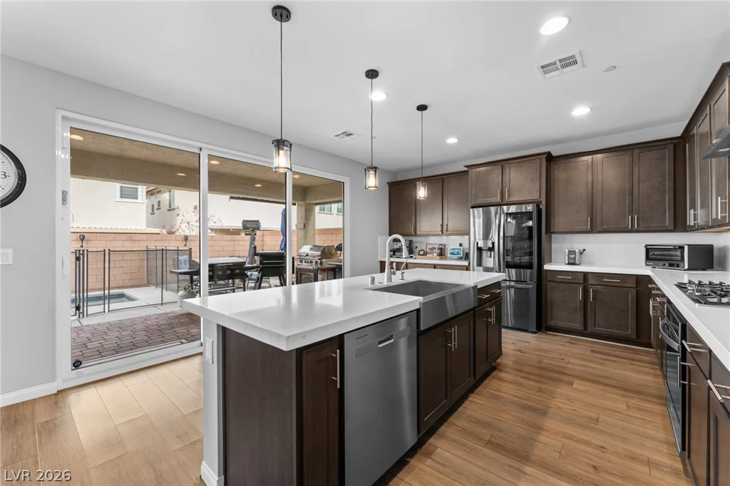 636 Suncrest Peak, Henderson, NV 89011