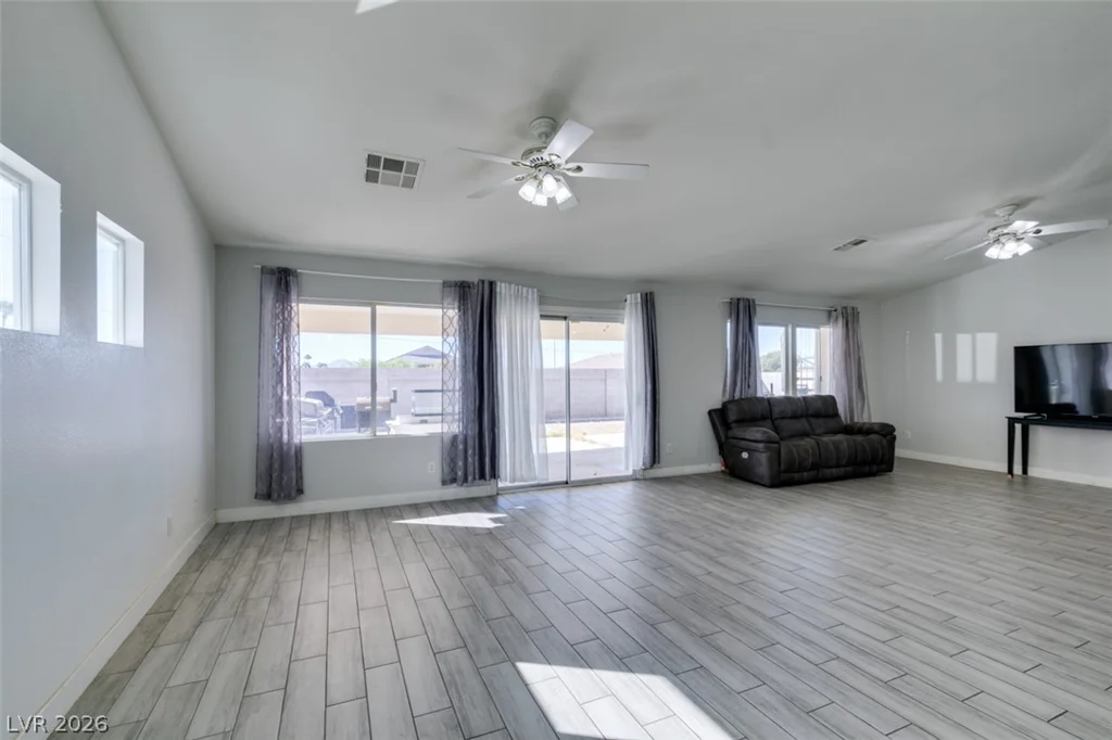 6543 Mahogany Peak, Las Vegas, NV 89110