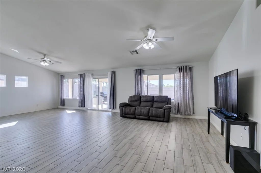 6543 Mahogany Peak, Las Vegas, NV 89110