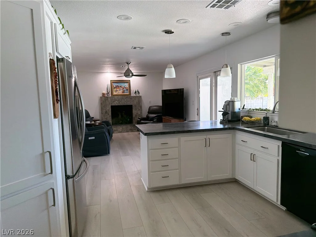 5855 Oakey, Las Vegas, NV 89146