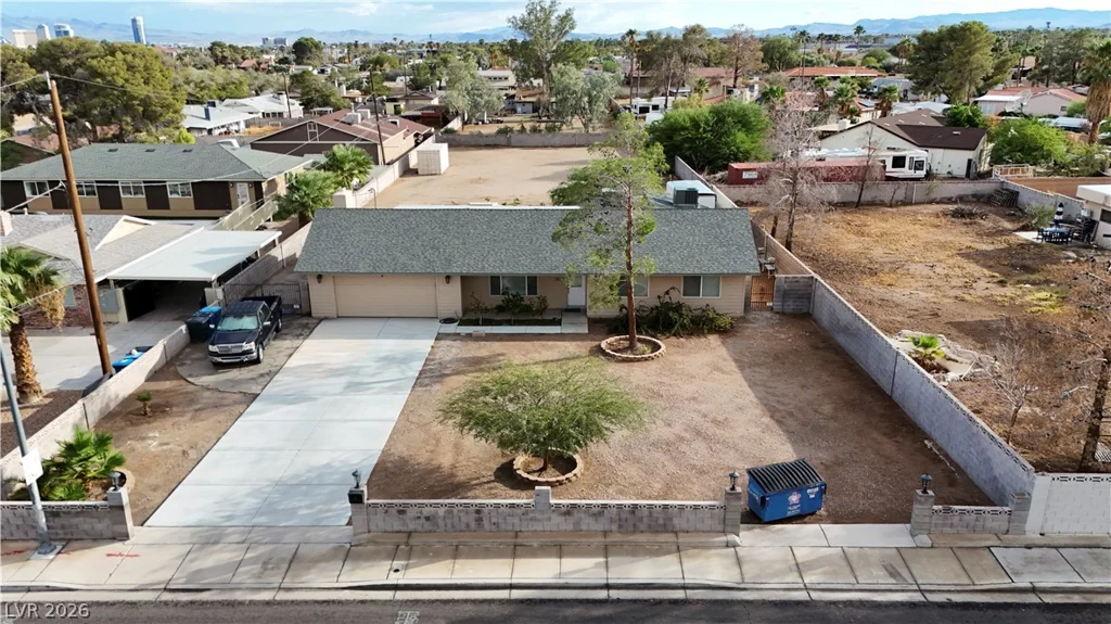 5855 Oakey, Las Vegas, NV 89146
