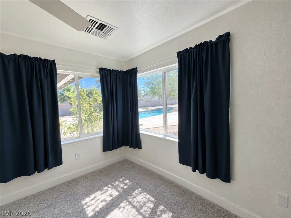 5855 Oakey, Las Vegas, NV 89146