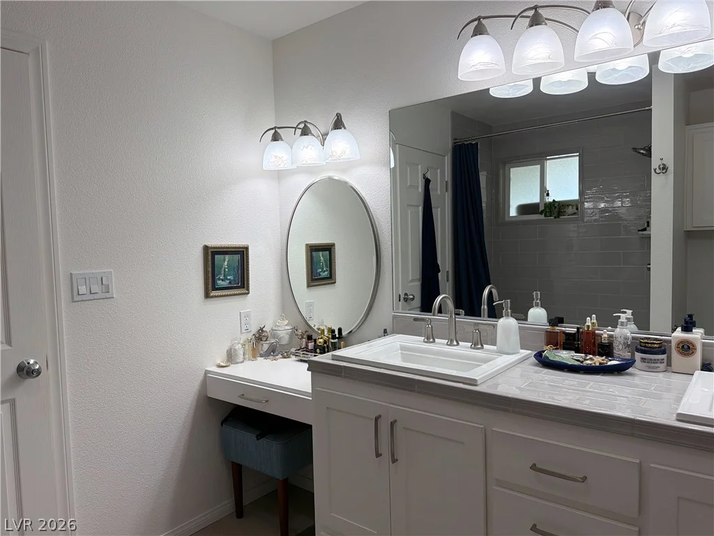 5855 Oakey, Las Vegas, NV 89146