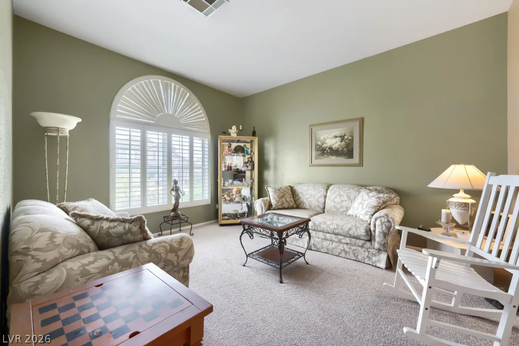 8641 Crest Hill, Las Vegas, NV 89145
