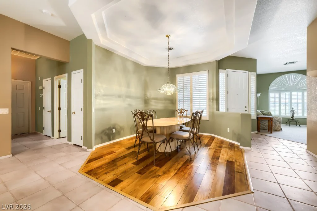 8641 Crest Hill, Las Vegas, NV 89145