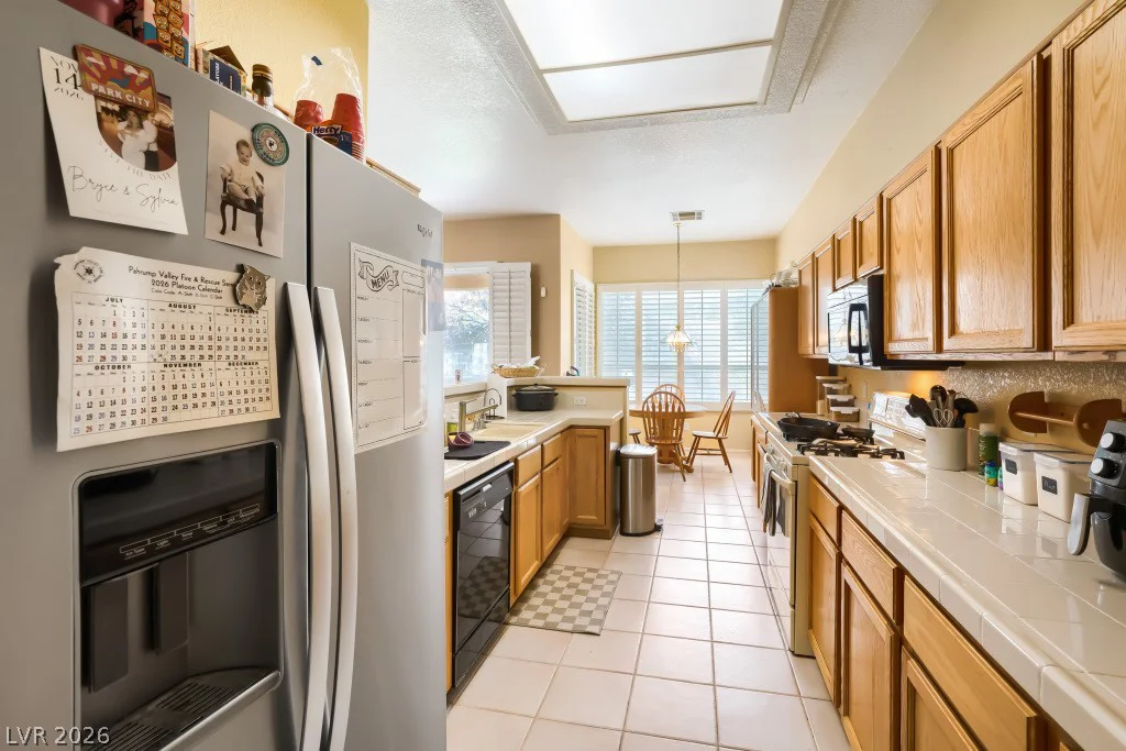 8641 Crest Hill, Las Vegas, NV 89145