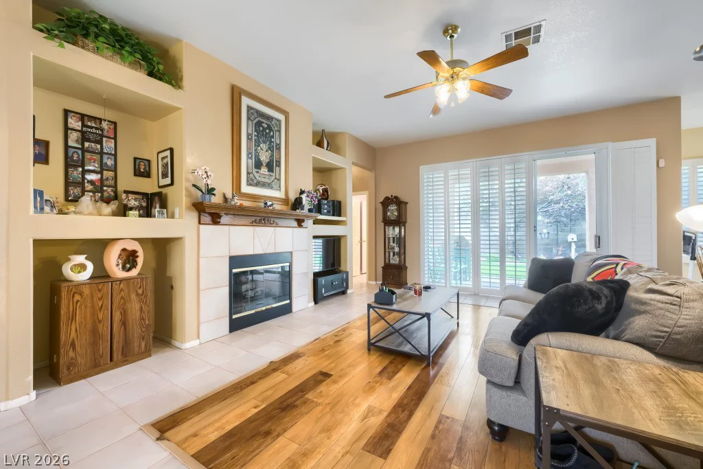 8641 Crest Hill, Las Vegas, NV 89145